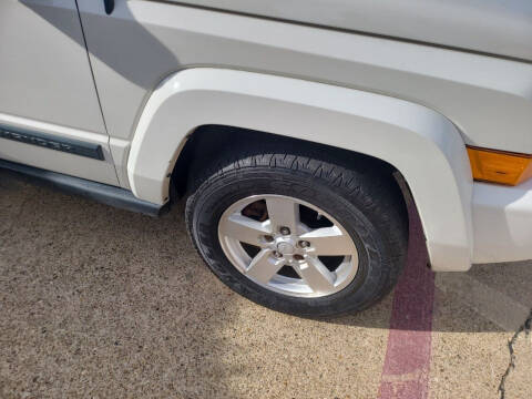 2007 Jeep Commander Sport