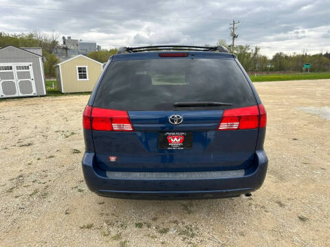 2004 Toyota Sienna