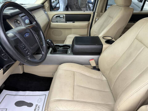 2017 Ford Expedition EL XLT