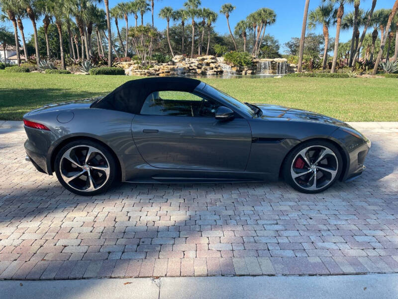 2016 Jaguar F-TYPE R