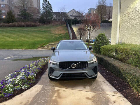 2024 Volvo XC60 B5 Plus Dark Theme