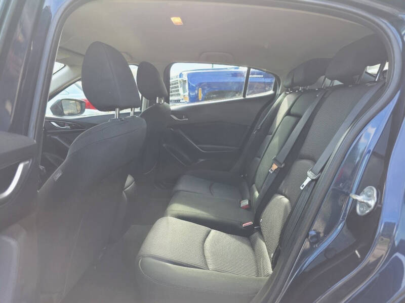 2015 Mazda MAZDA3 i Touring