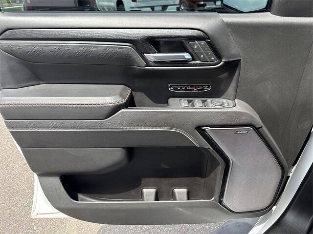 2023 GMC Sierra 1500 AT4X