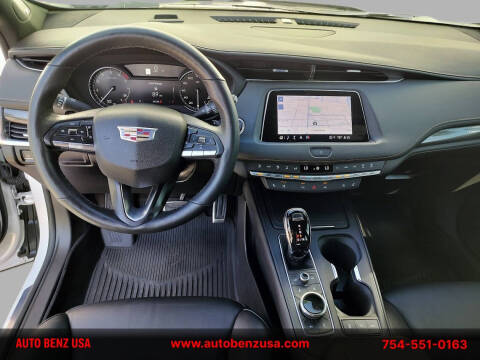 2023 Cadillac XT4 Sport