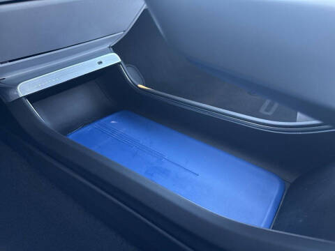 2024 Cadillac LYRIQ Luxury 1