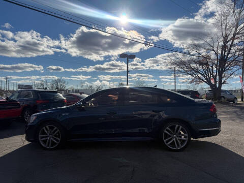 2018 Volkswagen Passat 2.0T R-Line