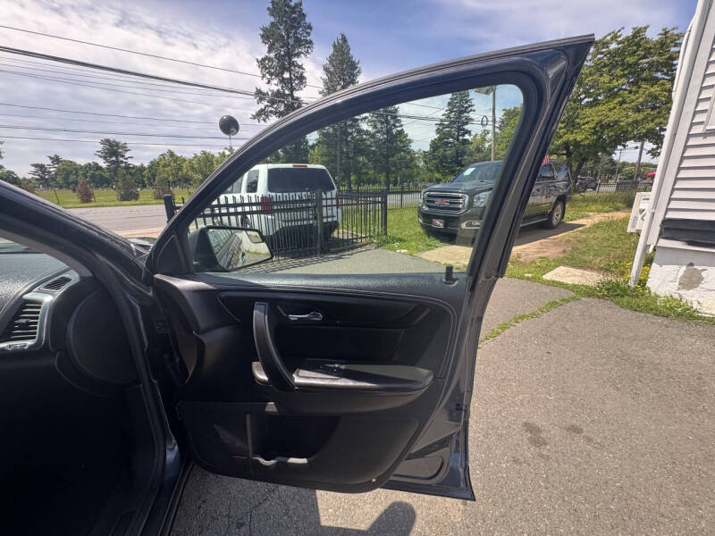 2013 GMC Acadia SLE-2