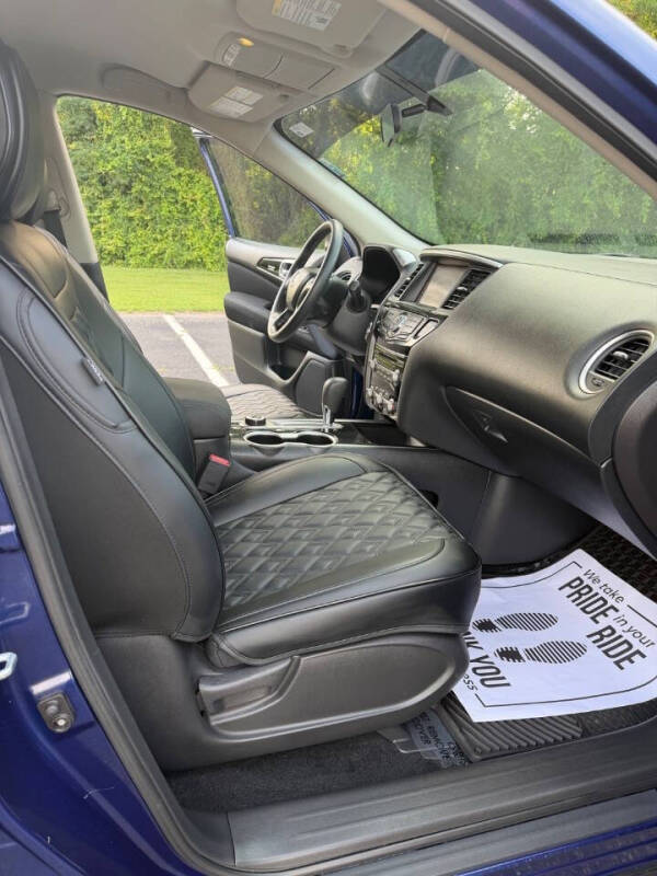 2017 Nissan Pathfinder S