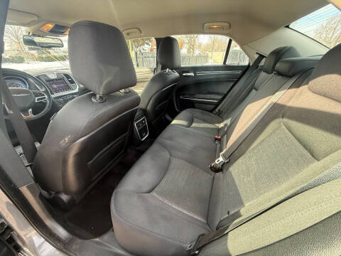 2018 Chrysler 300 Touring L