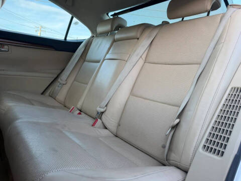 2013 Lexus ES 300h
