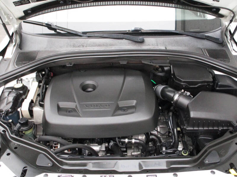 2016 Volvo XC60 T5 Drive-E Premier