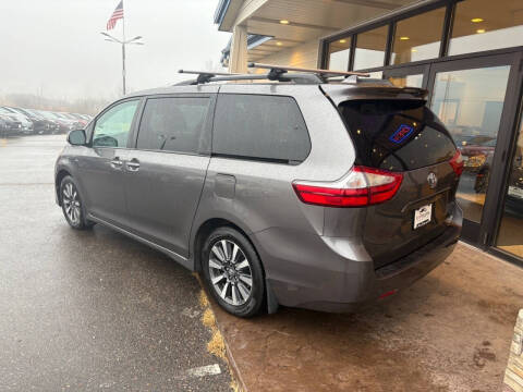 2018 Toyota Sienna XLE Premium 7-Passenger