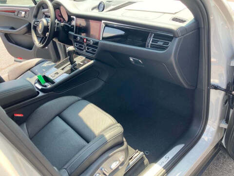 2025 Porsche Macan S