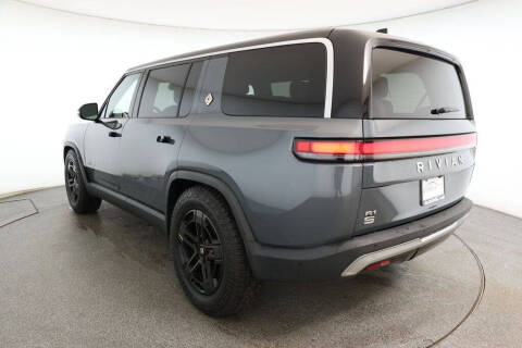 2023 Rivian R1S