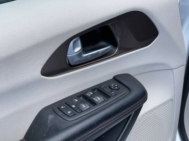 2018 Chrysler Pacifica LX