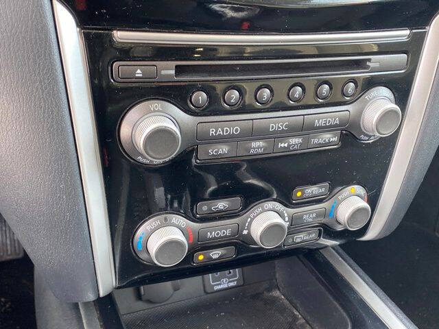 2020 Nissan Pathfinder S