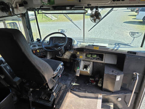 2005 Freightliner MB/Bus