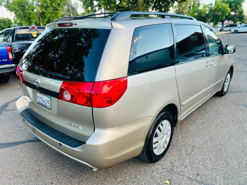 2007 Toyota Sienna CE 8-Passenger