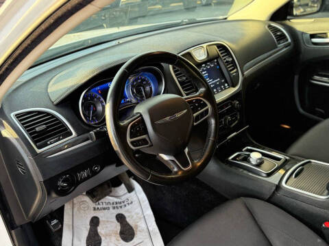 2019 Chrysler 300 Touring