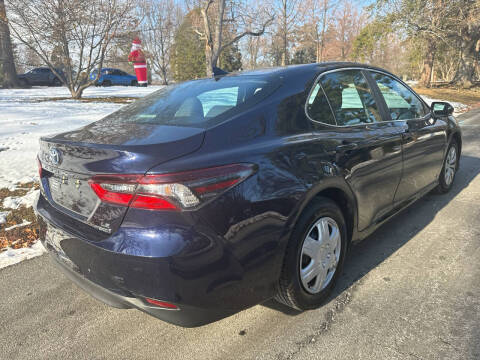 2022 Toyota Camry Hybrid LE