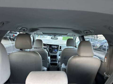 2016 Toyota Sienna XLE Premium 7-Passenger