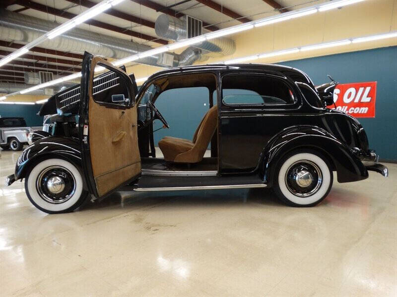 1936 Ford Tudor