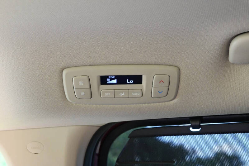 2022 Kia Carnival EX