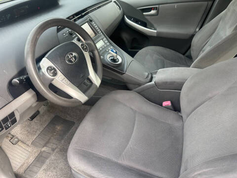 2010 Toyota Prius III