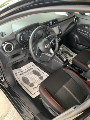 2025 Nissan Versa SR