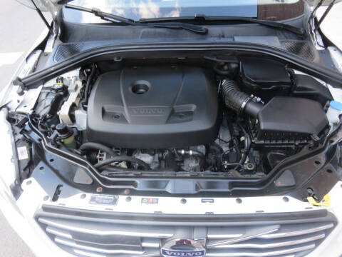 2016 Volvo XC60 T6 Drive-E Platinum