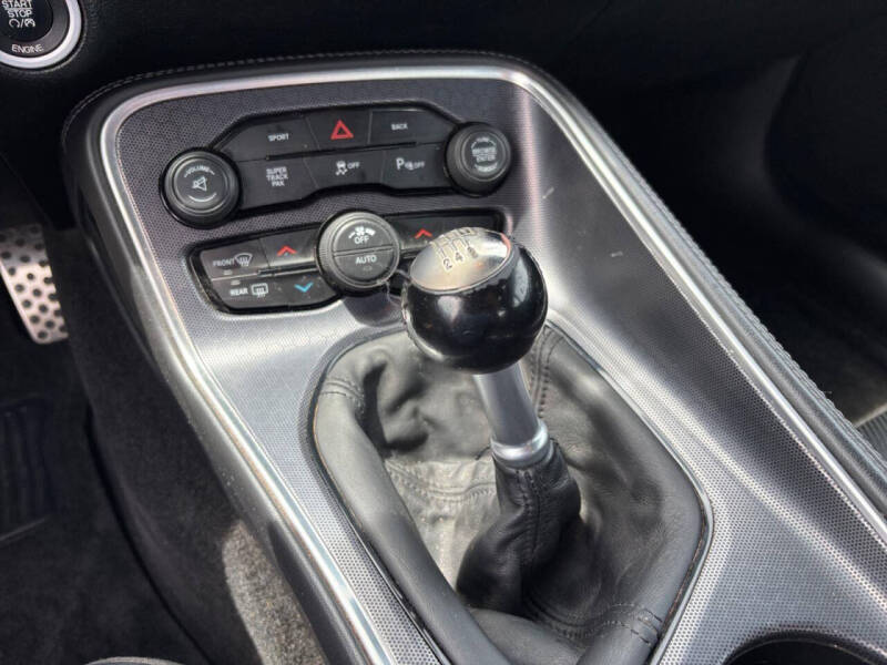 2015 Dodge Challenger R/T Plus