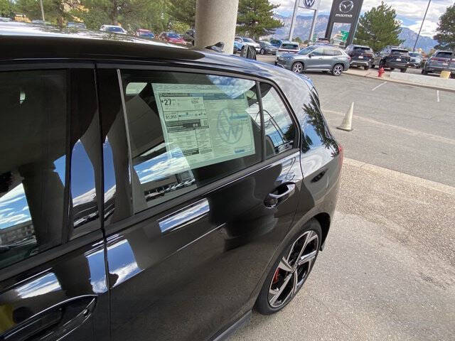 2025 Volkswagen Golf GTI SE