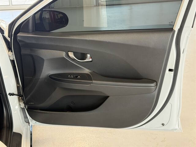 2021 Hyundai Veloster