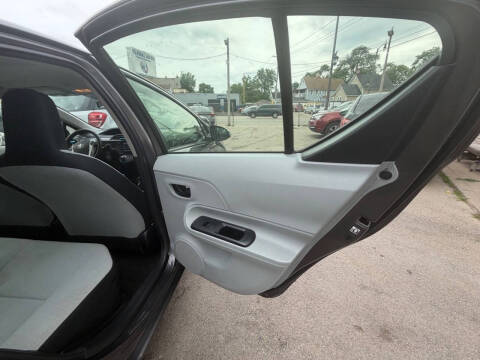2014 Toyota Prius c One
