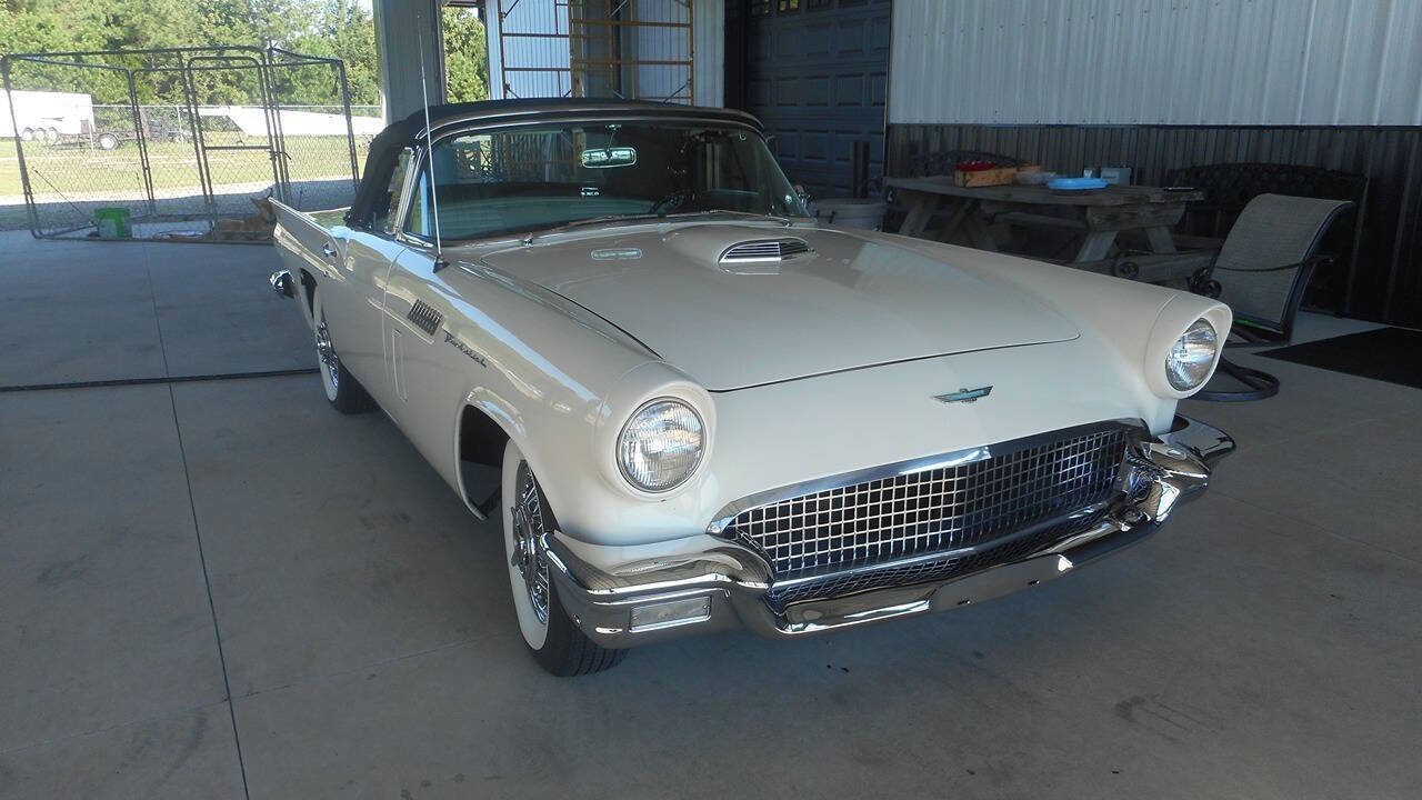 1957 Ford Thunderbird 6