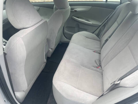 2011 Toyota Corolla LE
