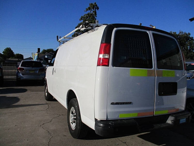 2018 Chevrolet Express 2500