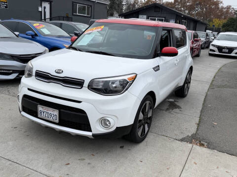 2018 Kia Soul +