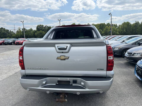 2011 Chevrolet Avalanche LTZ