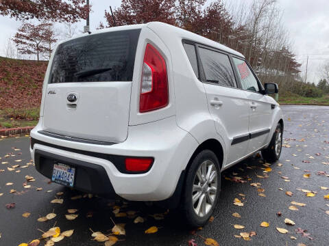 2013 Kia Soul +