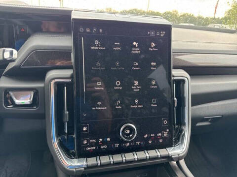 2025 GMC Yukon Elevation