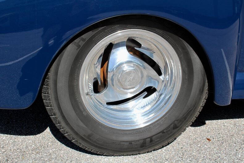 1946 Ford Super Deluxe