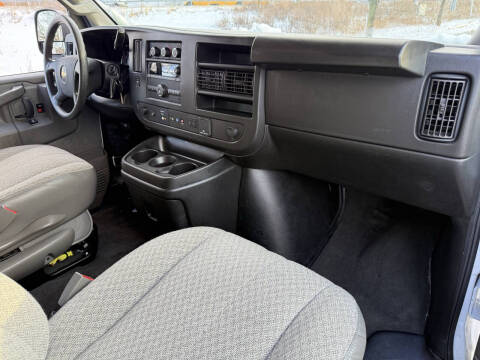 2023 Chevrolet Express LT 3500