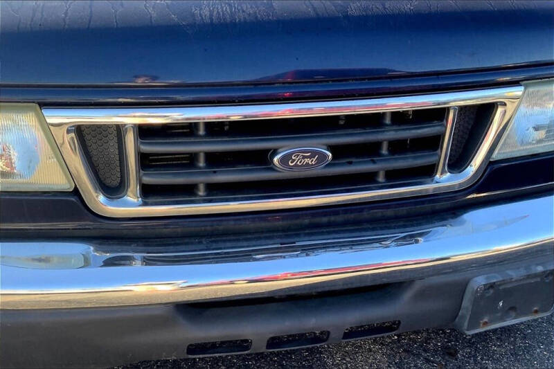 2005 Ford E-Series E-150