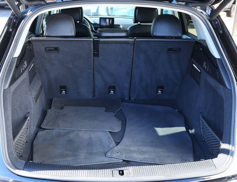 2020 Audi Q5 quattro Titanium Premium 45 TFSI