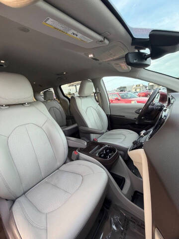 2019 Chrysler Pacifica Touring L