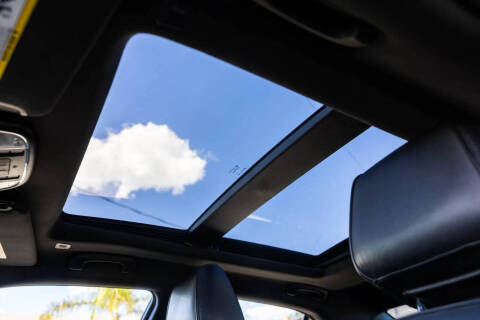 2017 Chrysler 300 C Platinum