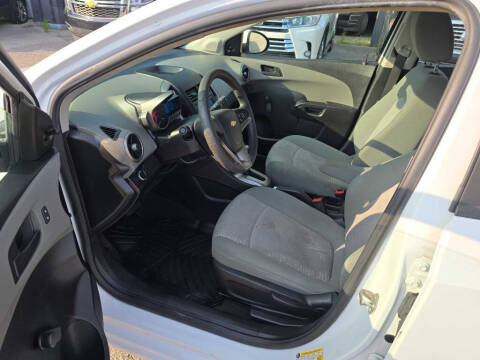 2016 Chevrolet Sonic LS Auto