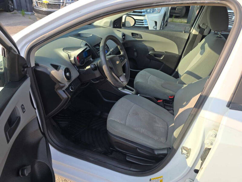 2016 Chevrolet Sonic LS Auto