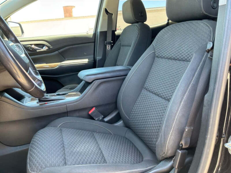 2019 GMC Acadia SLE-1